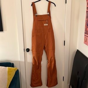 Burton Avalon bib snow pants in true penny